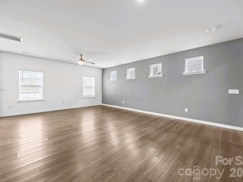 5775 Soft Shell Drive, Lancaster, SC 29720.  MLS# CAR4340561, YatesRealty ID 18593. Huge Living Room