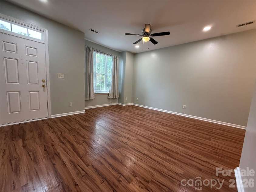 8134 Kings Creek Drive, Charlotte, NC 28273.  MLS# CAR4377263, YatesRealty ID 18593. 
