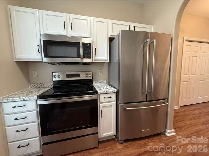 8134 Kings Creek Drive, Charlotte, NC 28273.  MLS# CAR4377263, YatesRealty ID 18593. 