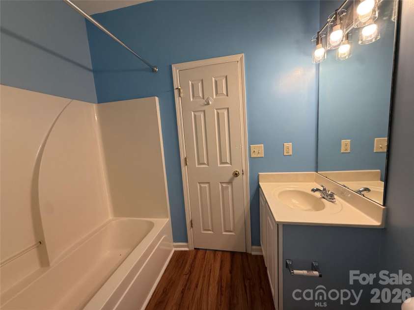 8134 Kings Creek Drive, Charlotte, NC 28273.  MLS# CAR4377263, YatesRealty ID 18593. 