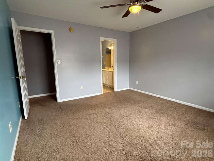 8134 Kings Creek Drive, Charlotte, NC 28273.  MLS# CAR4377263, YatesRealty ID 18593. 