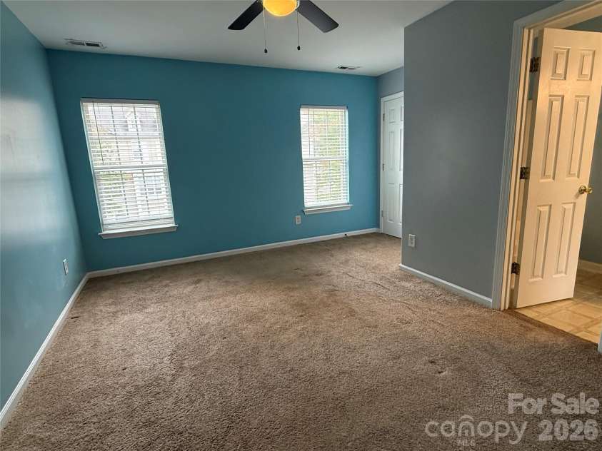 8134 Kings Creek Drive, Charlotte, NC 28273.  MLS# CAR4377263, YatesRealty ID 18593. 