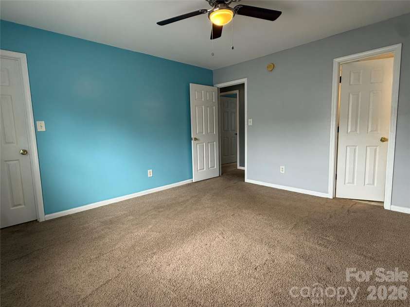 8134 Kings Creek Drive, Charlotte, NC 28273.  MLS# CAR4377263, YatesRealty ID 18593. 