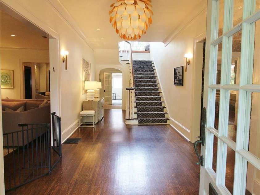 1137 Queens Road, Charlotte, NC 28207.  MLS# CAR4269020, YatesRealty ID 18596. 