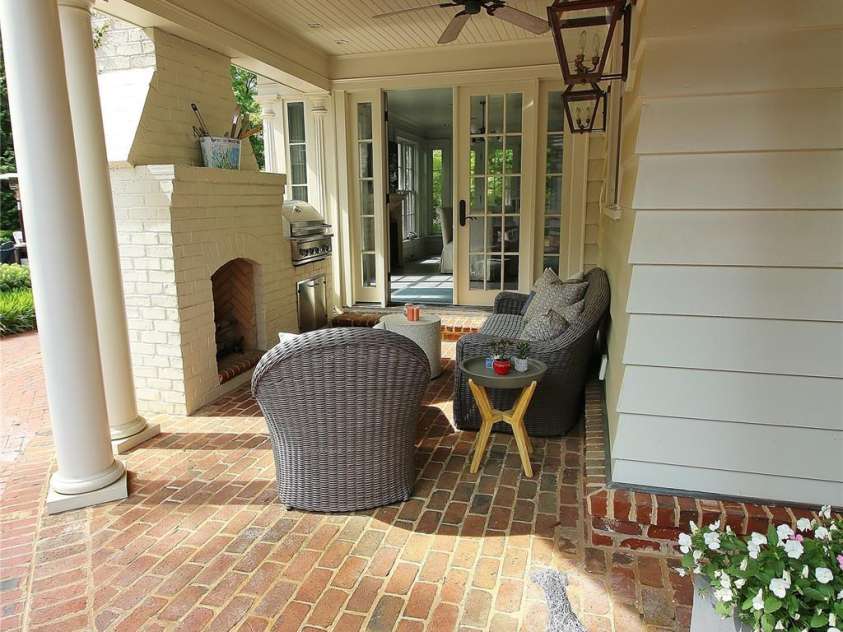 1137 Queens Road, Charlotte, NC 28207.  MLS# CAR4269020, YatesRealty ID 18596. 