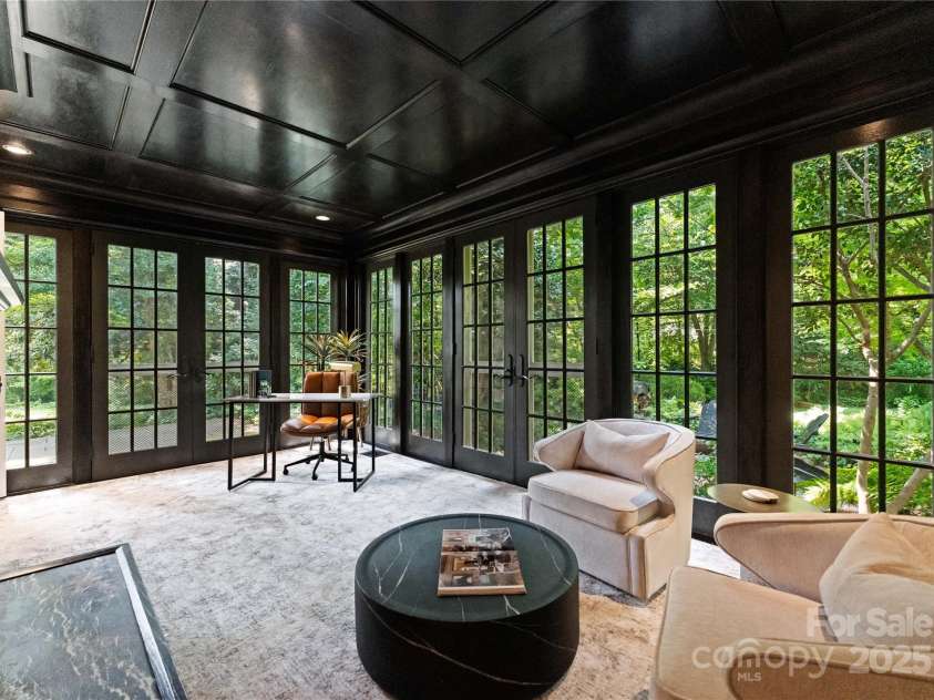 1137 Queens Road, Charlotte, NC 28207.  MLS# CAR4296998, YatesRealty ID 18596. Study