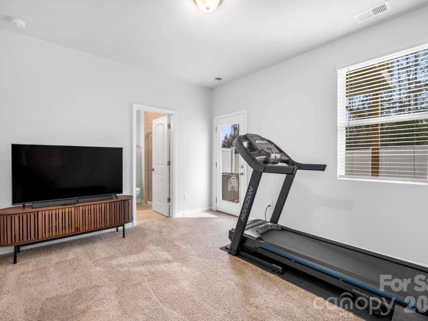 1230 Keydet Drive, Charlotte, NC 28216.  MLS# CAR4342742, YatesRealty ID 18596. 