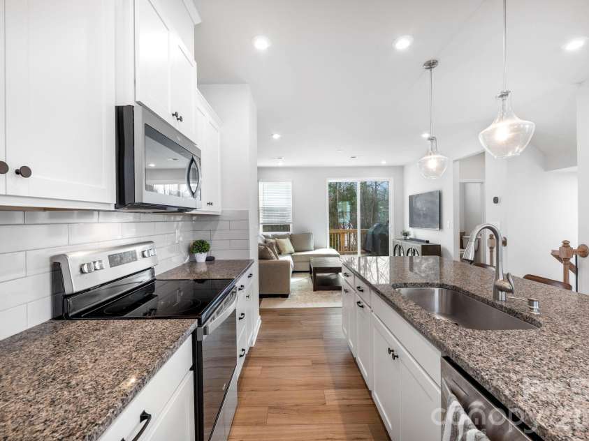 1230 Keydet Drive, Charlotte, NC 28216.  MLS# CAR4342742, YatesRealty ID 18596. 