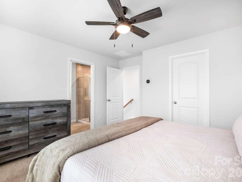 1230 Keydet Drive, Charlotte, NC 28216.  MLS# CAR4342742, YatesRealty ID 18596. 