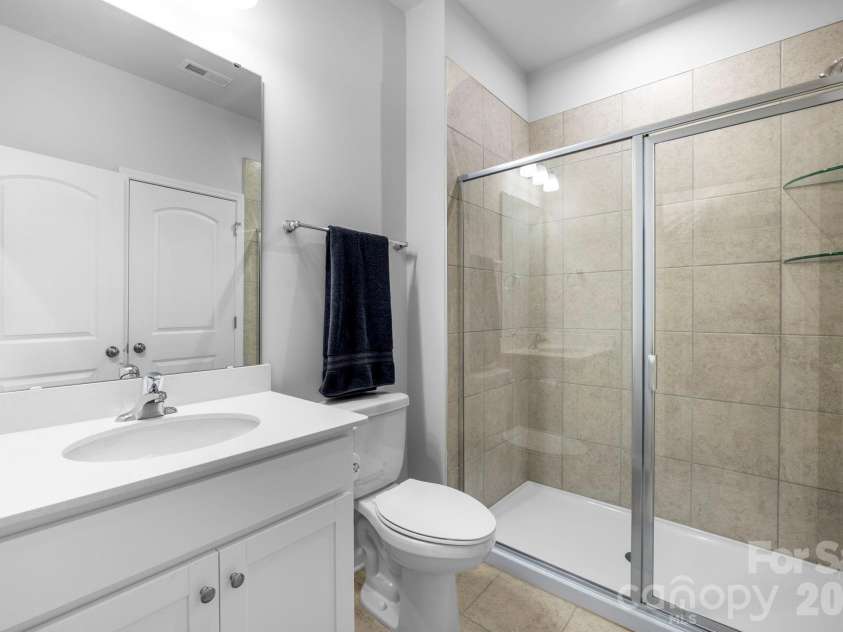 1230 Keydet Drive, Charlotte, NC 28216.  MLS# CAR4342742, YatesRealty ID 18596. 