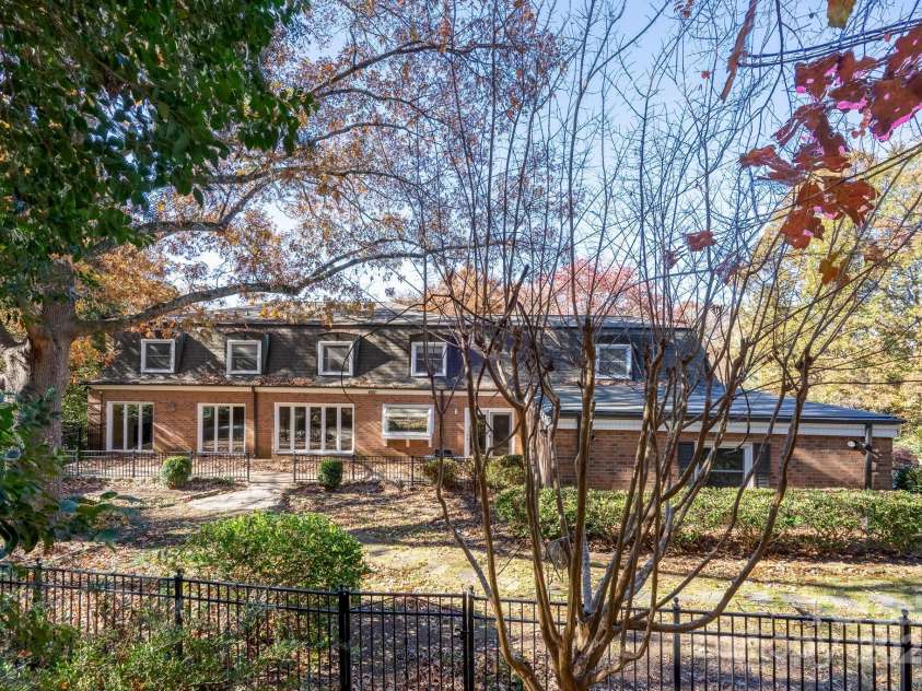 758 Williamsburg Drive, Concord, NC 28025.  MLS# CAR4248248, YatesRealty ID 18597. 