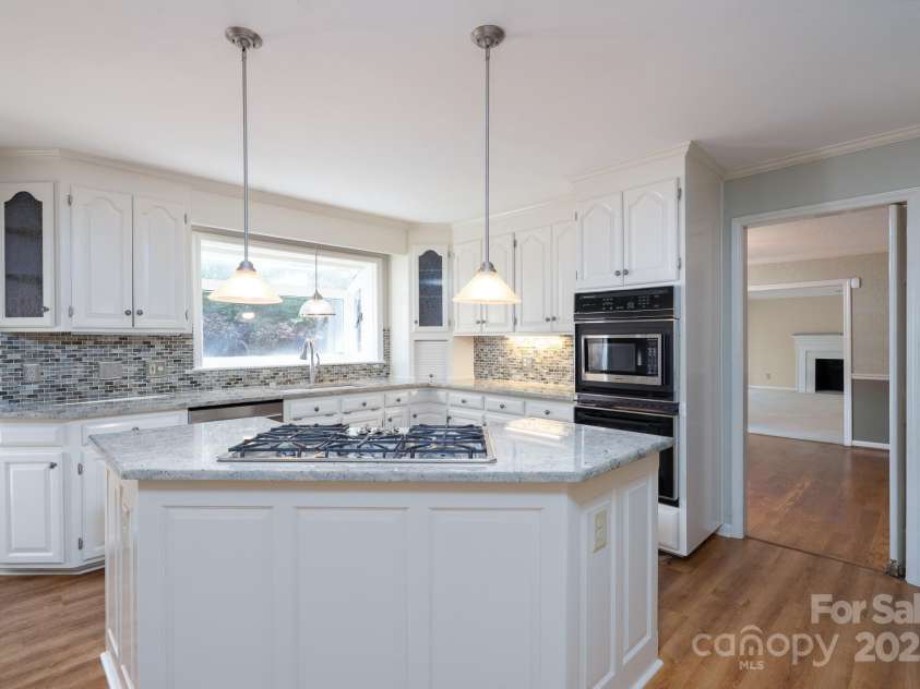 758 Williamsburg Drive, Concord, NC 28025.  MLS# CAR4248248, YatesRealty ID 18597. 
