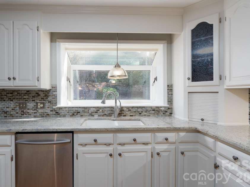 758 Williamsburg Drive, Concord, NC 28025.  MLS# CAR4248248, YatesRealty ID 18597. 