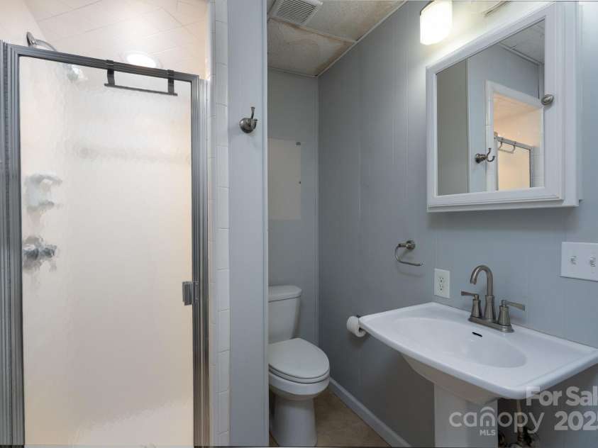 758 Williamsburg Drive, Concord, NC 28025.  MLS# CAR4248248, YatesRealty ID 18597. Full Bath Basement