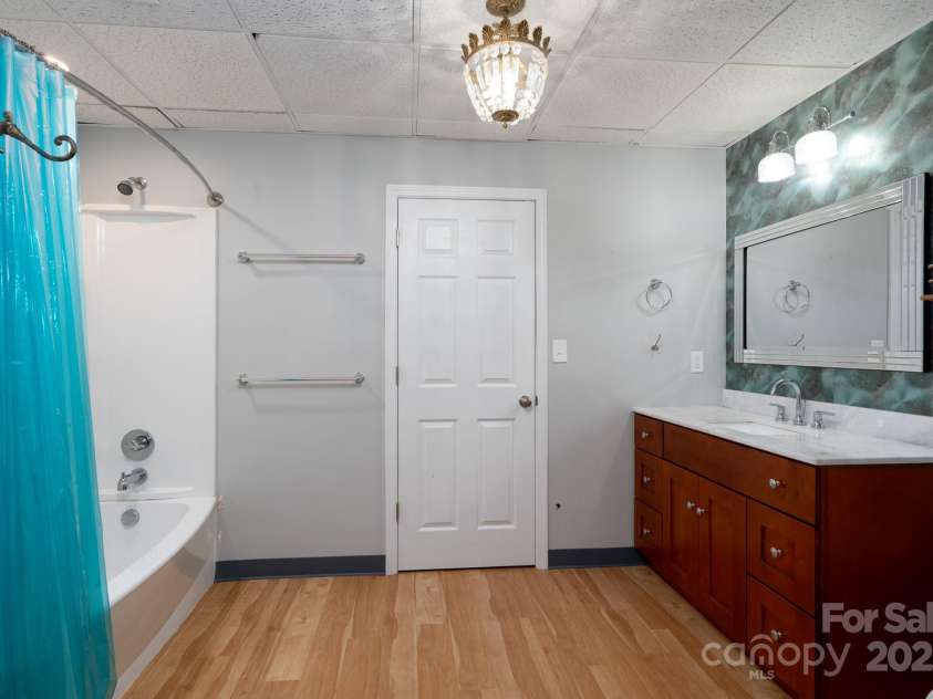 758 Williamsburg Drive, Concord, NC 28025.  MLS# CAR4248248, YatesRealty ID 18597. Full Bath Basement