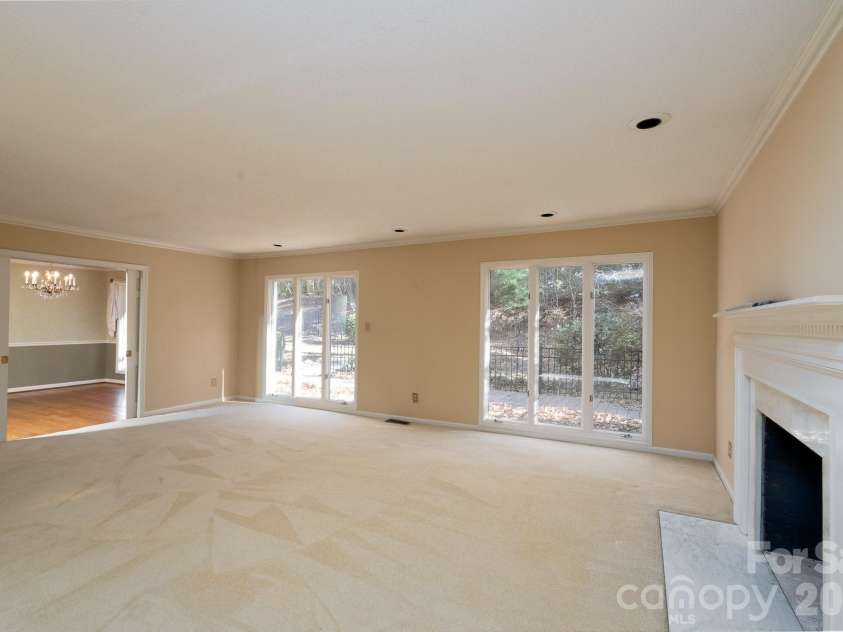 758 Williamsburg Drive, Concord, NC 28025.  MLS# CAR4248248, YatesRealty ID 18597. Great Room Main Floor