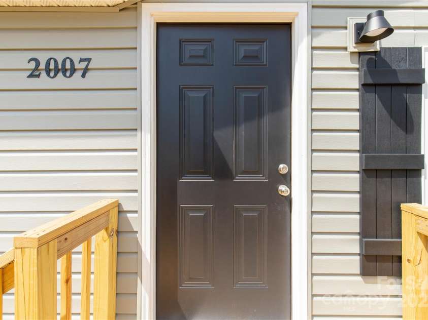 2007 Sugar Hill Road, York, SC 29745.  MLS# CAR4269310, YatesRealty ID 18598. 