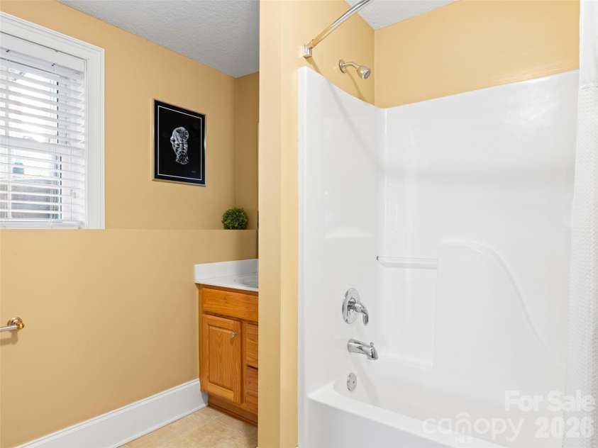 36 Ashley Woods Drive, Arden, NC 28704.  MLS# CAR4370247, YatesRealty ID 18598. 
