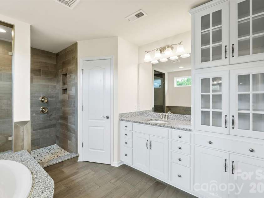 8763 Gladden Hill Lane, Fort Mill, SC 29715.  MLS# CAR4366003, YatesRealty ID 18599. 