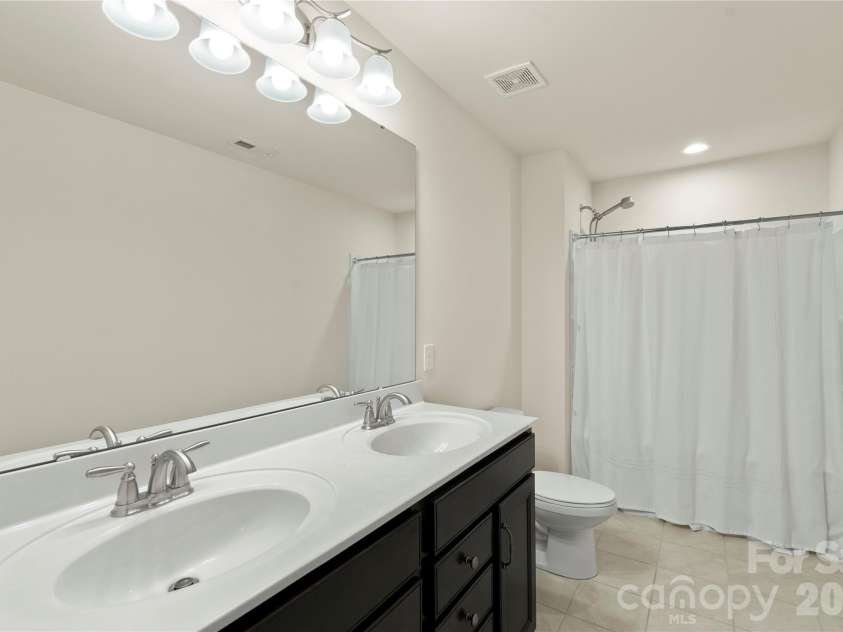 8763 Gladden Hill Lane, Fort Mill, SC 29715.  MLS# CAR4366003, YatesRealty ID 18599. 