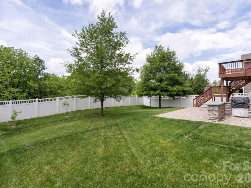 8763 Gladden Hill Lane, Fort Mill, SC 29715.  MLS# CAR4366003, YatesRealty ID 18599. 