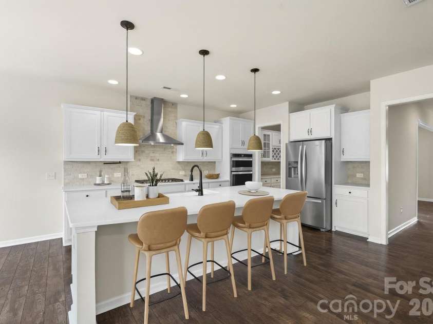 8763 Gladden Hill Lane, Fort Mill, SC 29715.  MLS# CAR4366003, YatesRealty ID 18599. Virtual staged - Kitchen