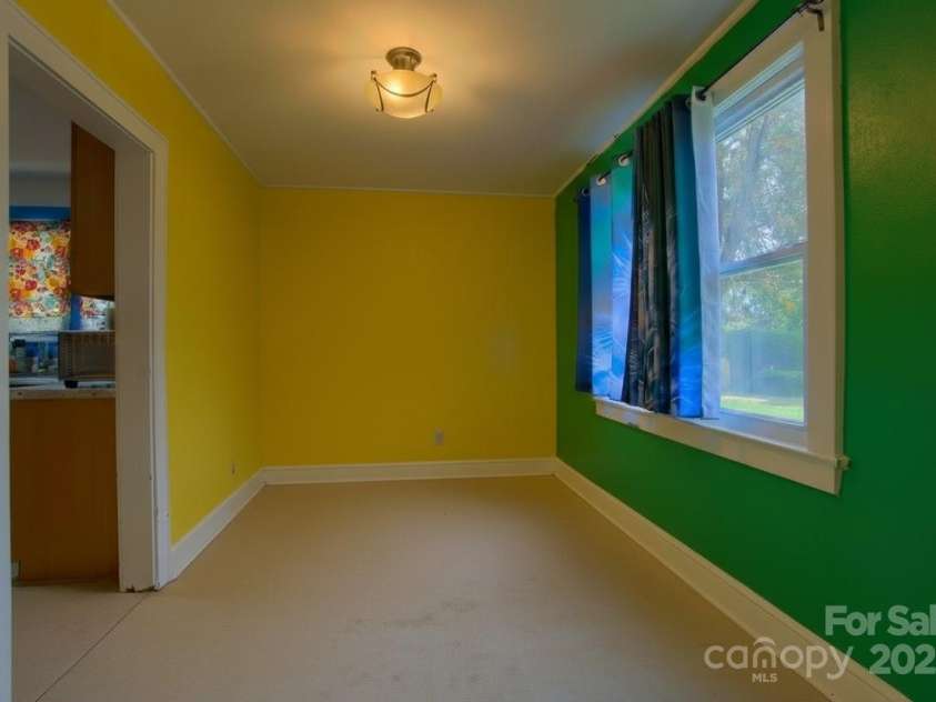 365 Old Haw Creek Road, Asheville, NC 28805.  MLS# CAR4307424, YatesRealty ID 186. 