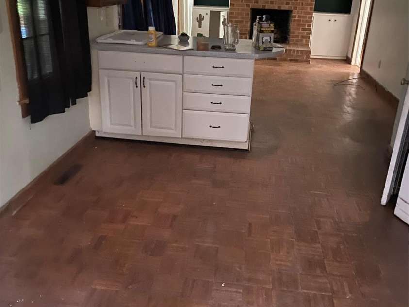 910 Parham Street, Henderson, NC 27536.  MLS# CAR4259921, YatesRealty ID 186. 