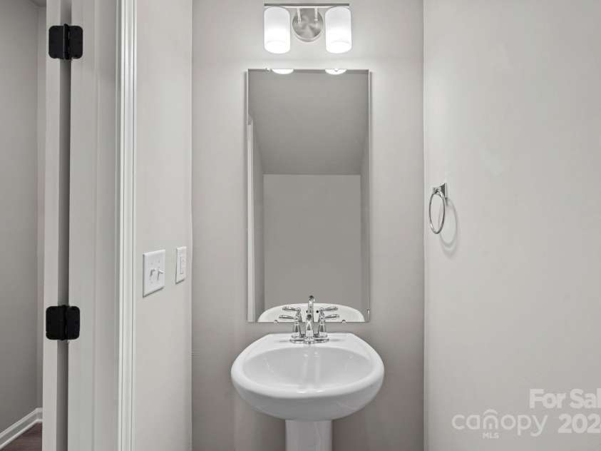 202 Lake George Drive, Shelby, NC 28152.  MLS# CAR4192930, YatesRealty ID 1860. 