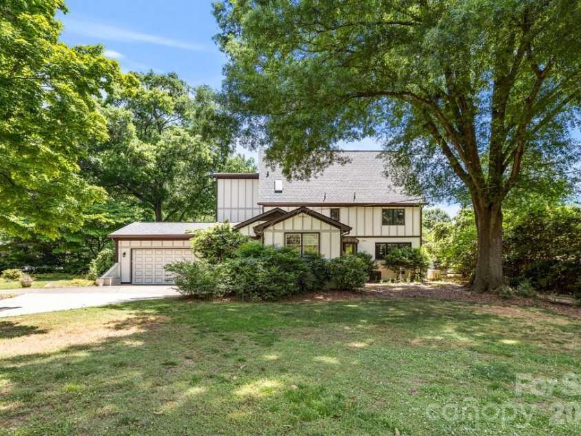 5335 Lansing Drive, Charlotte, NC 28270.  MLS# CAR4366820, YatesRealty ID 18600. 2 car rear entry attached garage