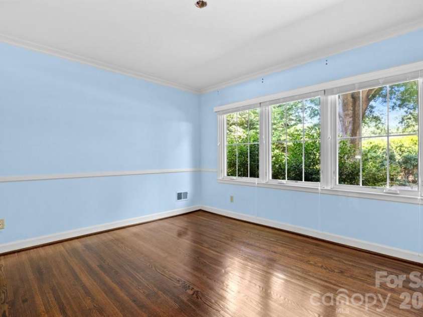 5335 Lansing Drive, Charlotte, NC 28270.  MLS# CAR4366820, YatesRealty ID 18600. 