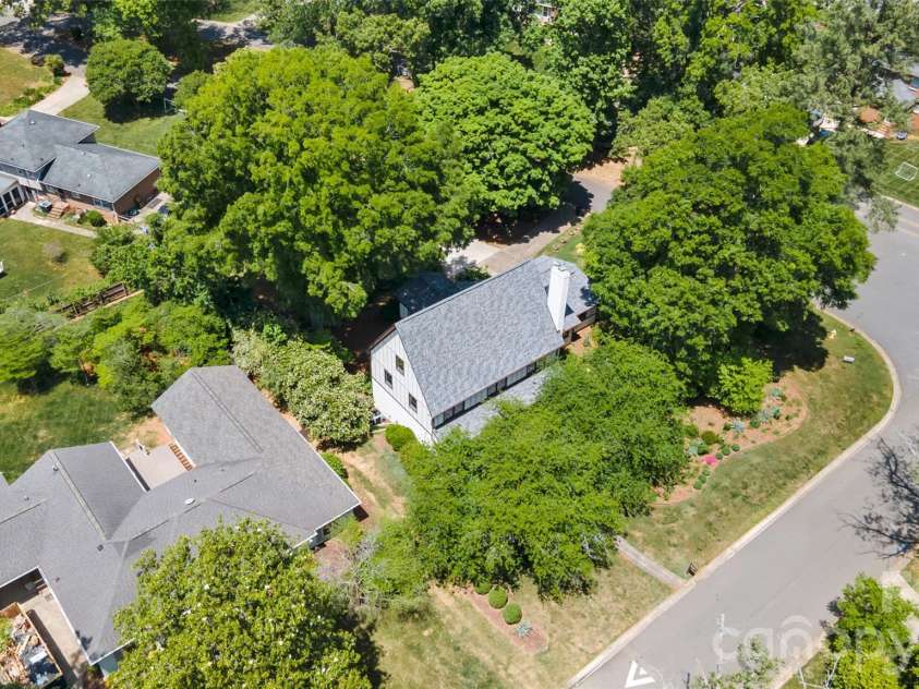 5335 Lansing Drive, Charlotte, NC 28270.  MLS# CAR4366820, YatesRealty ID 18600. 