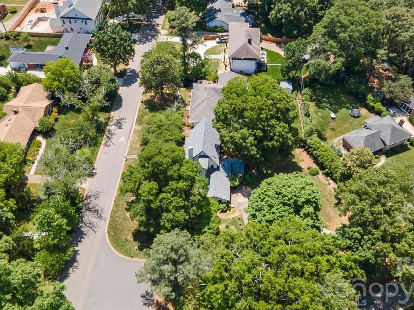 5335 Lansing Drive, Charlotte, NC 28270.  MLS# CAR4366820, YatesRealty ID 18600. 