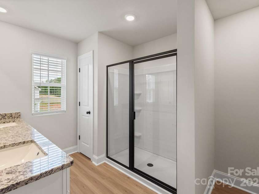 7129 Jerimoth Drive, Charlotte, NC 28215.  MLS# CAR4269417, YatesRealty ID 18600. 