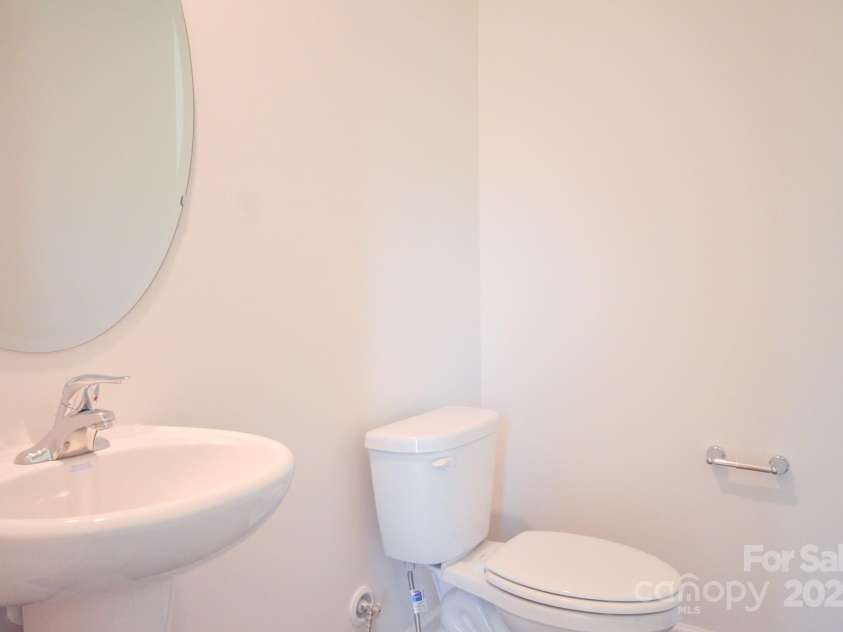 40 Lillian Lane, Hendersonville, NC 28792.  MLS# CAR4269512, YatesRealty ID 18601. 