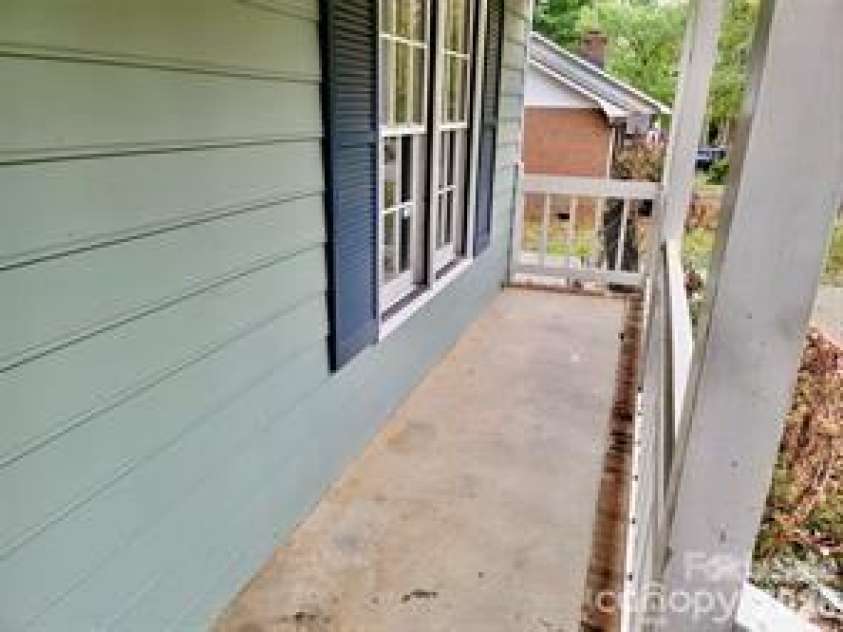 6414 Rockshire Drive, Charlotte, NC 28227.  MLS# CAR4359520, YatesRealty ID 18601. 
