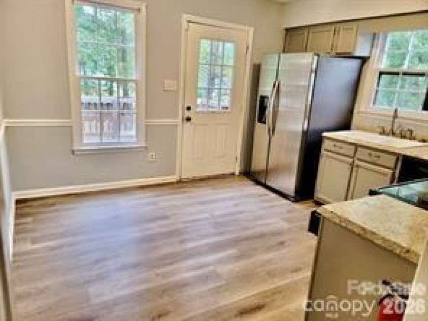 6414 Rockshire Drive, Charlotte, NC 28227.  MLS# CAR4359520, YatesRealty ID 18601. 