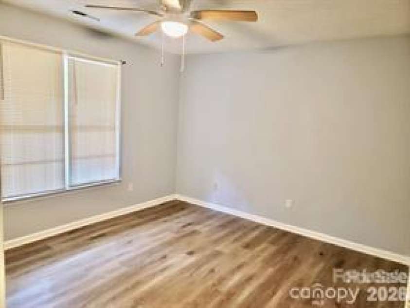 6414 Rockshire Drive, Charlotte, NC 28227.  MLS# CAR4359520, YatesRealty ID 18601. 
