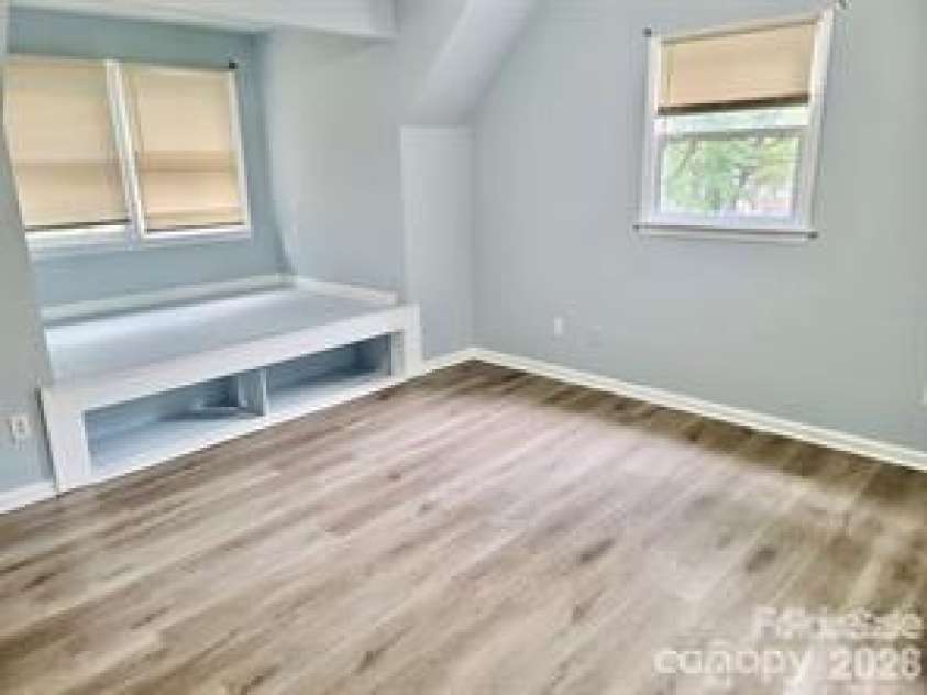6414 Rockshire Drive, Charlotte, NC 28227.  MLS# CAR4359520, YatesRealty ID 18601. 