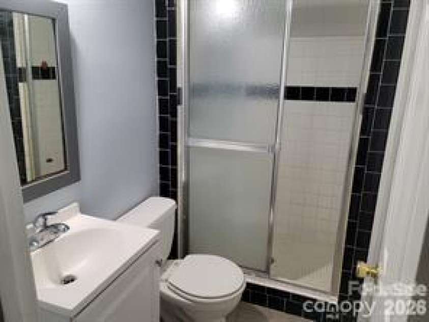 6414 Rockshire Drive, Charlotte, NC 28227.  MLS# CAR4359520, YatesRealty ID 18601. 