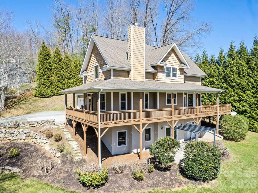 184 Silent Forest Drive, Canton, NC 28716.  MLS# CAR4361756, YatesRealty ID 18603. 