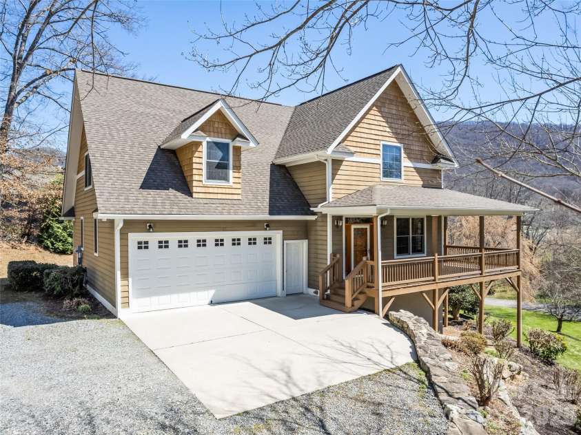 184 Silent Forest Drive, Canton, NC 28716.  MLS# CAR4361756, YatesRealty ID 18603. 