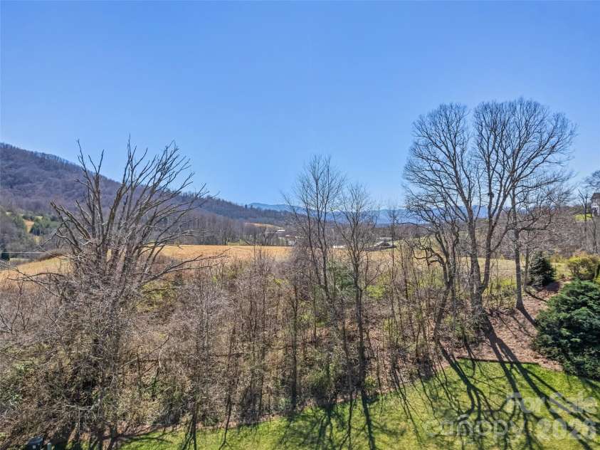 184 Silent Forest Drive, Canton, NC 28716.  MLS# CAR4361756, YatesRealty ID 18603. 