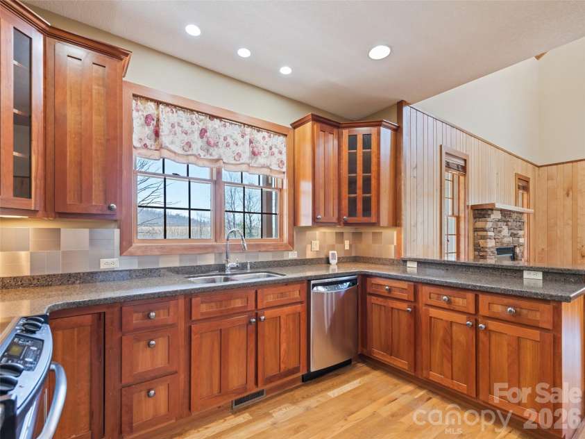 184 Silent Forest Drive, Canton, NC 28716.  MLS# CAR4361756, YatesRealty ID 18603. 