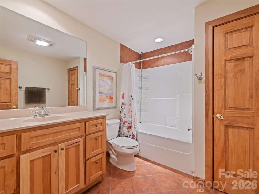 184 Silent Forest Drive, Canton, NC 28716.  MLS# CAR4361756, YatesRealty ID 18603. 