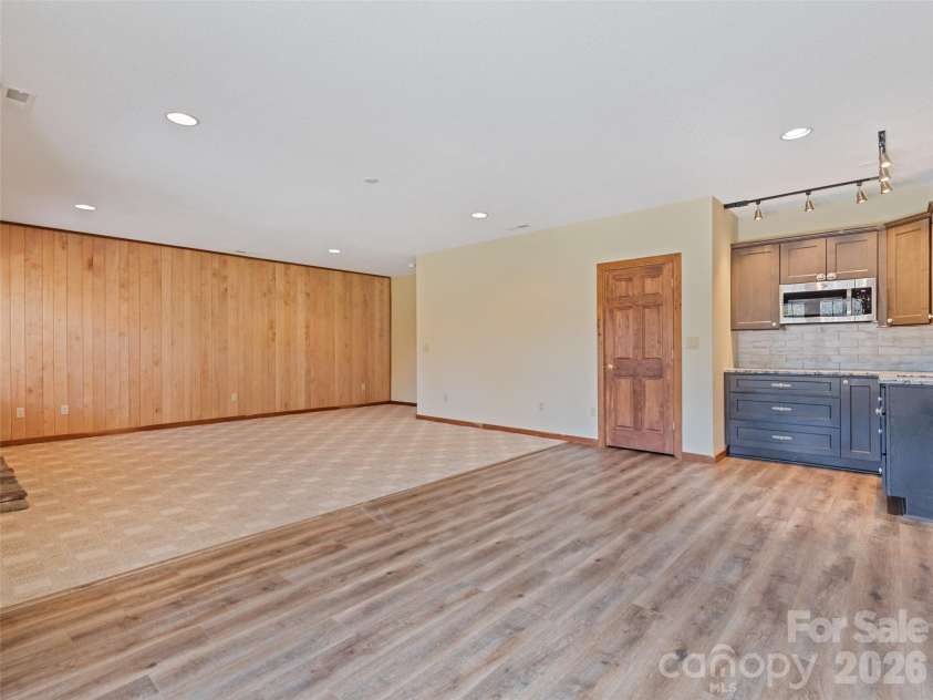 184 Silent Forest Drive, Canton, NC 28716.  MLS# CAR4361756, YatesRealty ID 18603. 