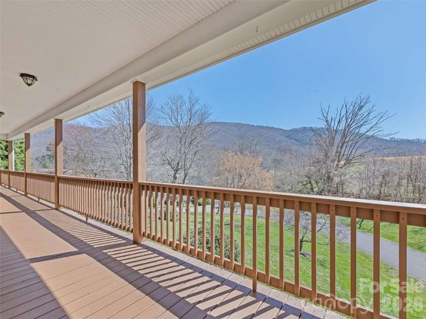184 Silent Forest Drive, Canton, NC 28716.  MLS# CAR4361756, YatesRealty ID 18603. 