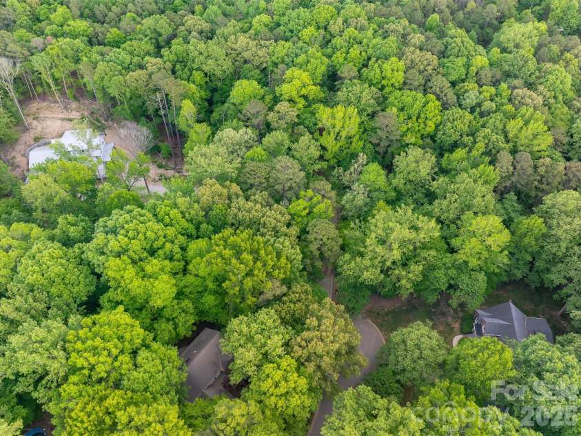 1321 Gateshead Lane, Matthews, NC 28105.  MLS# CAR4376384, YatesRealty ID 18604. 