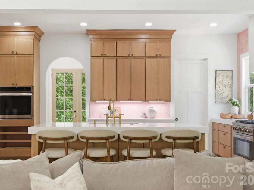 1321 Gateshead Lane, Matthews, NC 28105.  MLS# CAR4376384, YatesRealty ID 18604. Can customize kitchen