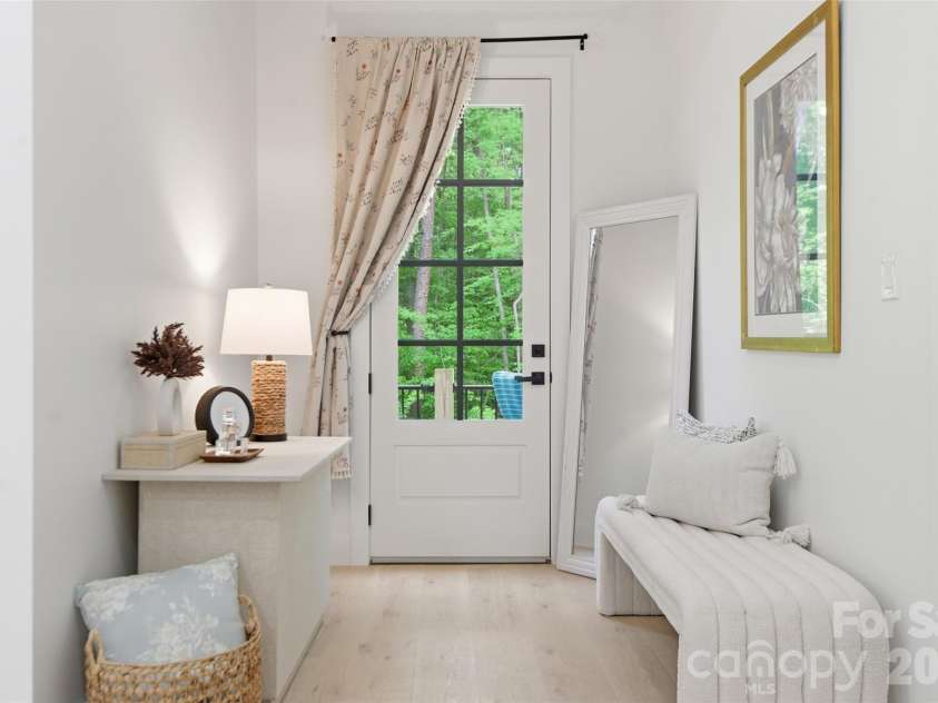 1325 Gateshead Lane, Matthews, NC 28105.  MLS# CAR4376786, YatesRealty ID 18605. Primary bedroom
